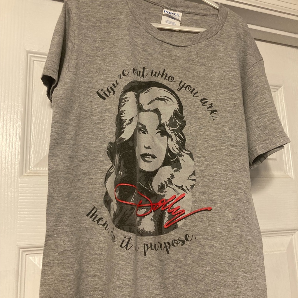 Youth Dolly Parton shirt size S